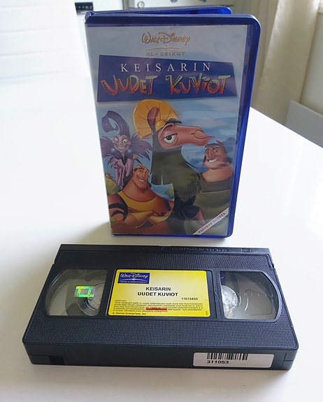 VHS: Keisarin uudet kuviot (Disney Klassikko)