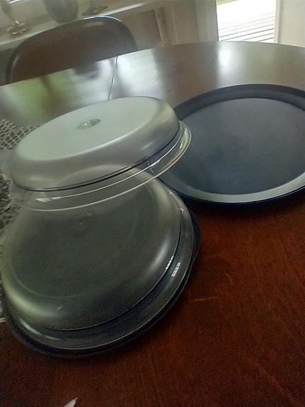 Tupperware astioita