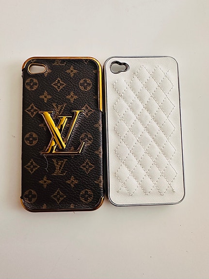2 kpl uusia iPhone 4 kuoria