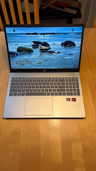 Myydään HP laptop 15-fc0xxx