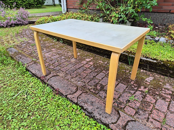 Vanha Artek pöytä (Alvar Aalto)