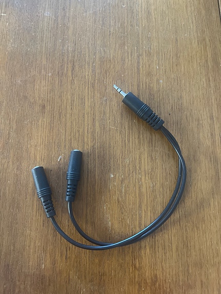 AUX-jakaja 3.5mm