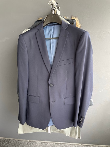 Slim fit tummansininen puvuntakki