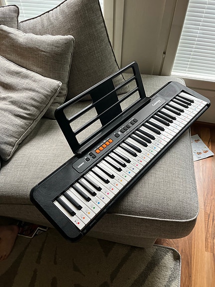 Casio Casiotone CT-S100 koskettimet