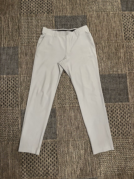 Under Armour 34/32 Golfhousut 1364410 Vaaleanharmaa/kitti väri