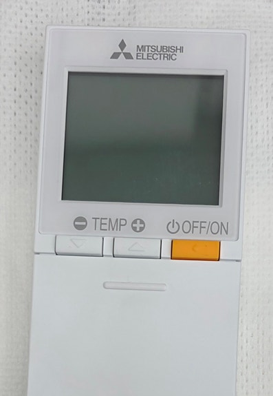Mitsubishi valkoinen LN kaukosäädin