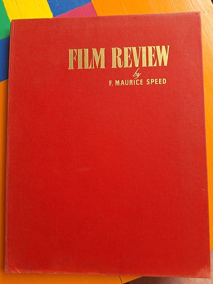 Film Review -elokuvakirja