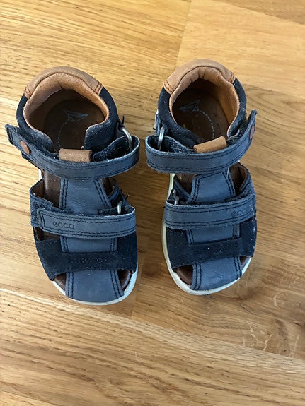 Ecco sandaalit, koko 22