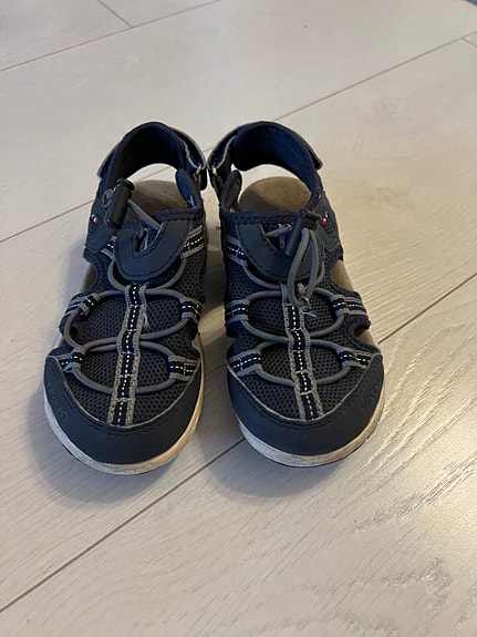 Viking lasten sandaalit koko 27