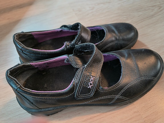 Sievi mustat avokkaat koko 42