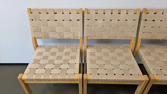 Alvar Aalto ARTEK 611 tuolit koivurungolla ja nauhapunoksella