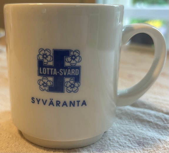 Arabia Lotta-Svärd Syväranta muki