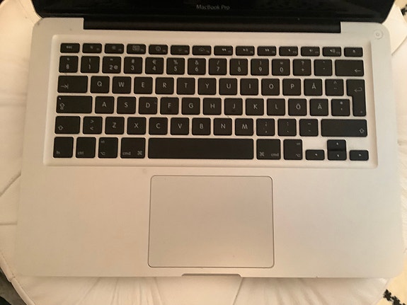 Apple MacBook Pro 13" kannettava tietokone hopea