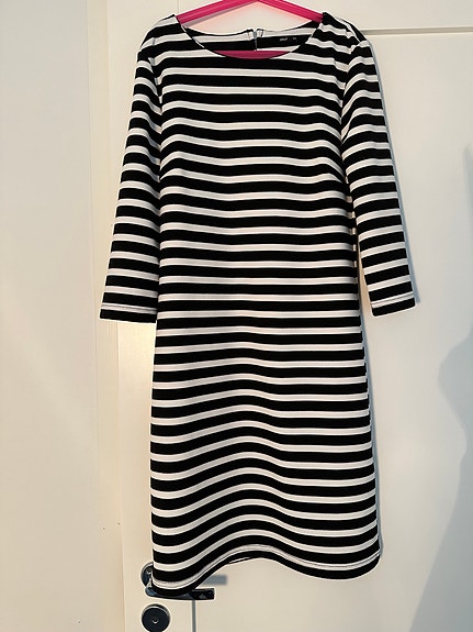 ONLY mekko XS musta-valkoinen