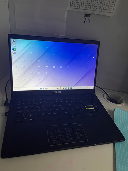 ASUS VivoBook E410KA 100€