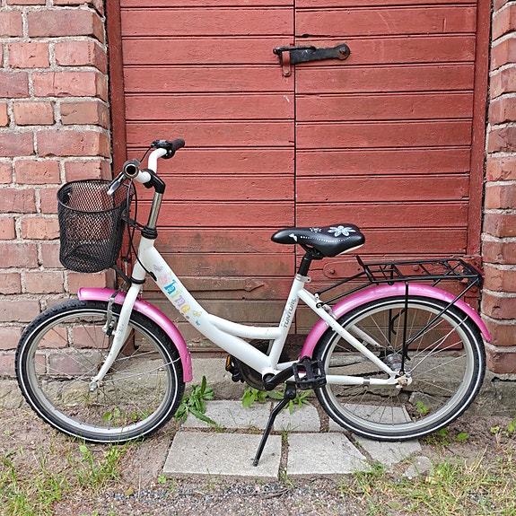 Laadukas Tunturi Shine 20" 3-vaihteinen tyttöjen polkupyörä