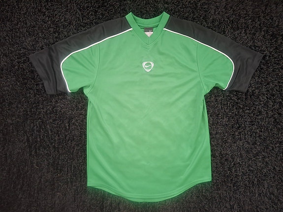 Nike vihreä tekninen paita, koko S