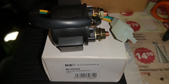 Uusi startin solenoidi mopoon
