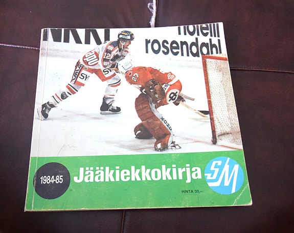 Jääkiekkokirja 1984–85 - Honkavaara, Aarne