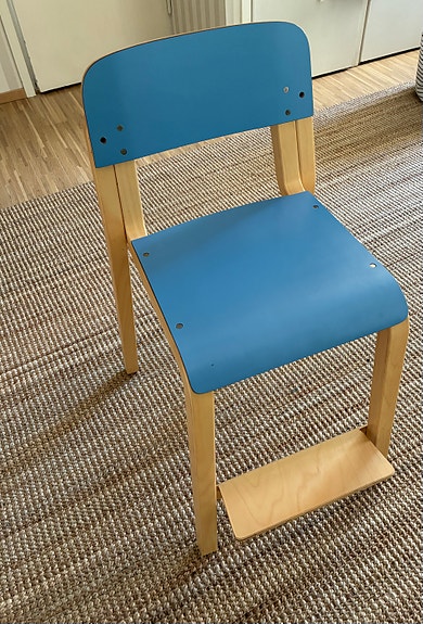 Hyvä lasten jalkatuellinen tuoli