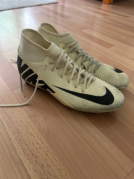 Nike mercurial jalkapallokengät 43