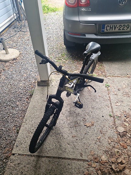 Crescent lastenpyörä 20" musta