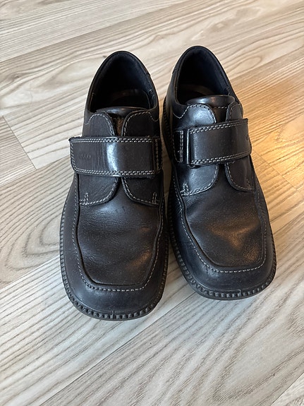 Ecco nahkaiset juhlakengät 36