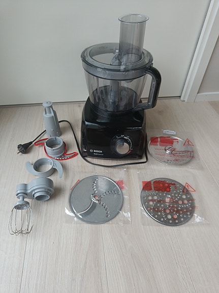 Bosch monitoimikone musta, Multitalent 8