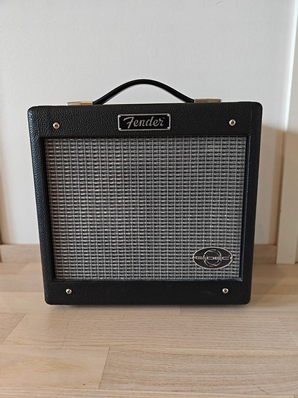 Fender G-DEC Junior kitaravahvistin