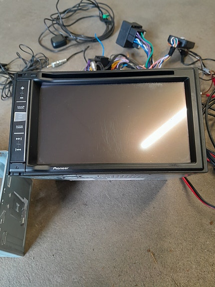 Pioneer Avic-F980BT navisoitin