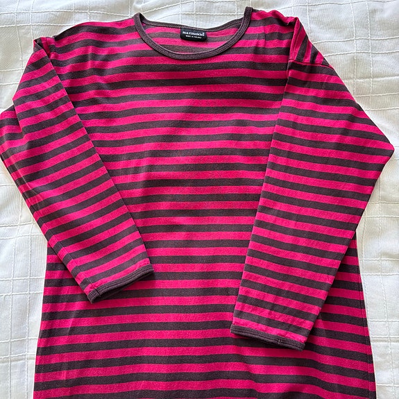 Marimekko tasaraita yöpaita M