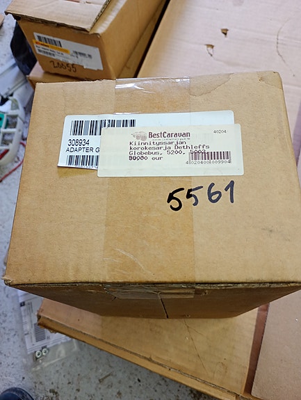 Kiinnityssarjan korokesarja 308934 Dethleffs Globebus 5200, 5002