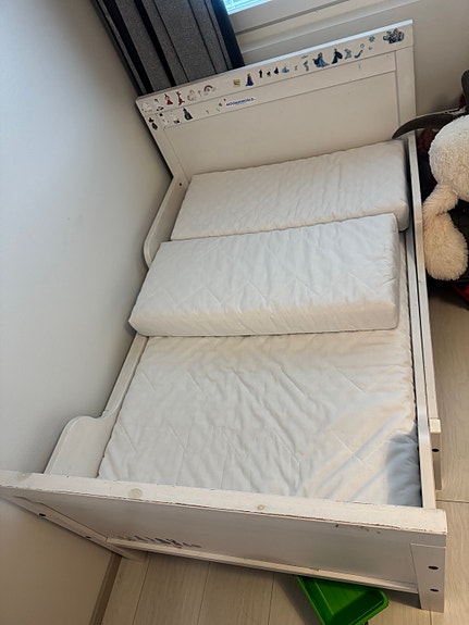 IKEA jatkettava lastensänky valkoinen