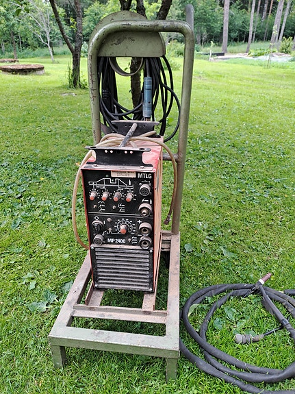 Kemppi Minisystem MP2400 MMA, MIG/MAG, TIG-hitsauskone + kärry