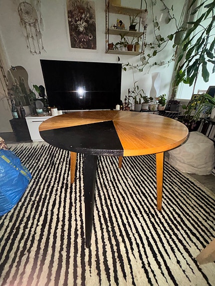 Pöytä