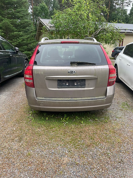 Kia ceed 2.0 farmari automaatti
