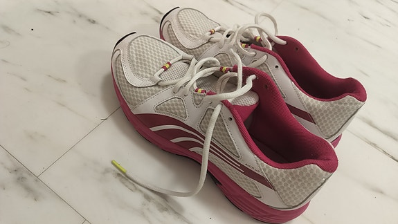 Puma juoksukengät koko 41 valkoinen/vaaleanpunainen