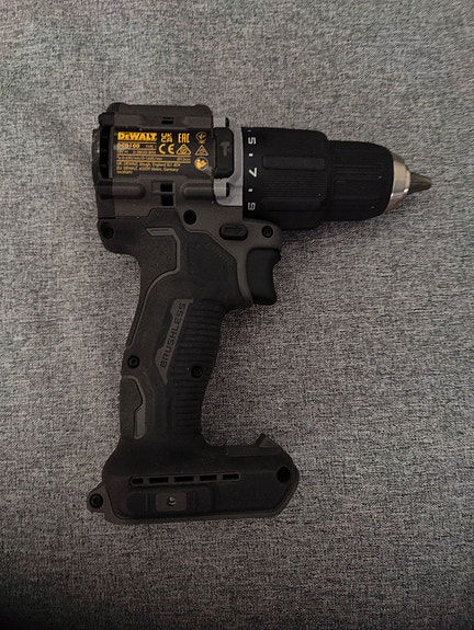 Dewalt DCD100 iskuporakone 18v