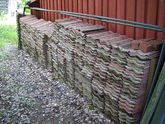 Vanhoja kattotiiliä