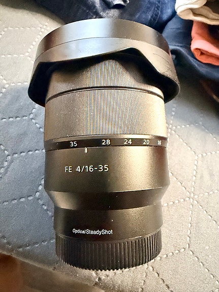 Sony FE 16-35mm f/4 OSS-objektiivi