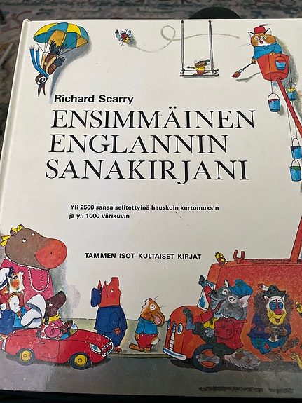 Richard Scarry Ensimmäinen englannin sanakirjani lastenkirja