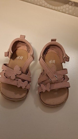 Jalkineita tytöille koko 21