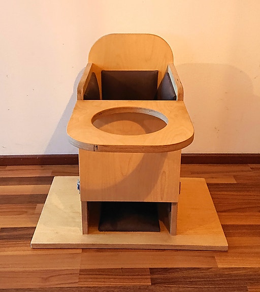 Bailey-tuoli keskikokoiselle koiralle / Bailey Chair for a Medium-Sized Dog