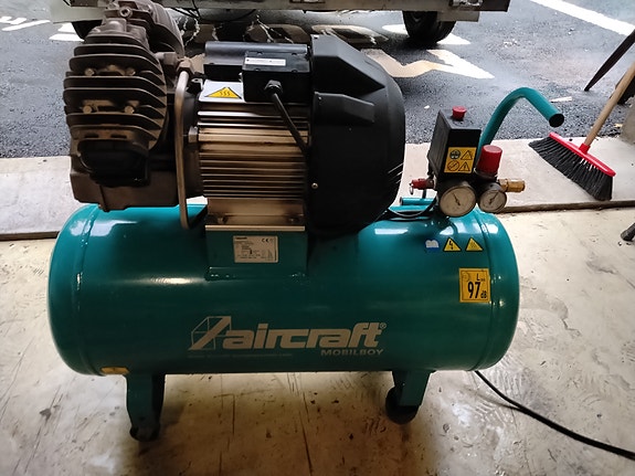 Aircraft V2 kompressori 50 l 2,2 kW 10 bar