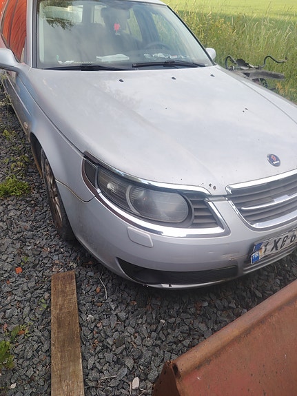 Saab 9-5 farmari varaosiksi