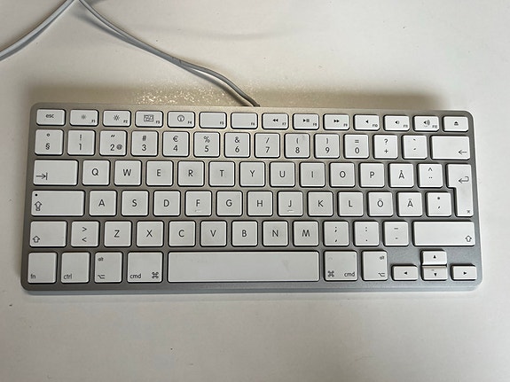 Apple Keyboard A1243 USB-näppäimistö