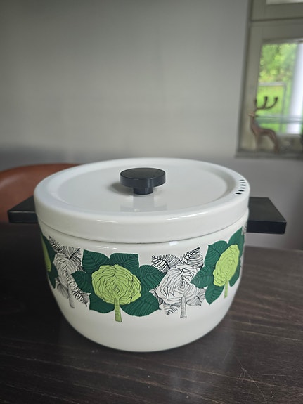 Finel Ruusukaali kattila Esteri Tomula