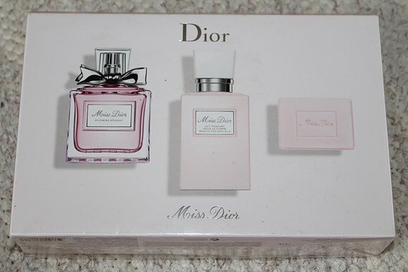 UUSI Christian Dior lahjapakkaus Miss Dior hajuvesi + emulsio + saippua paketti