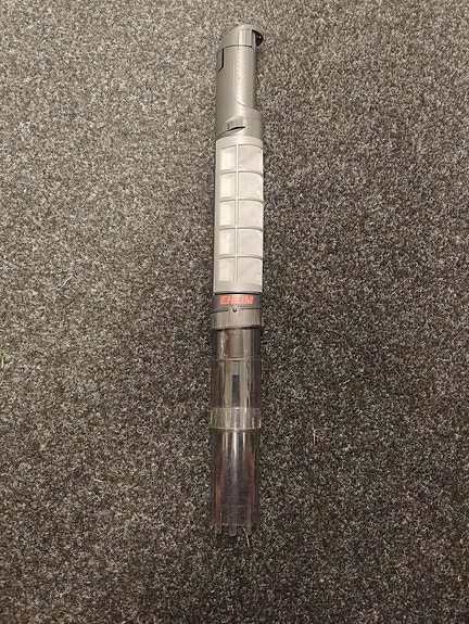 Myydään EHEIMin paristokäyttöinen akvaarion soranpuhdistaja.