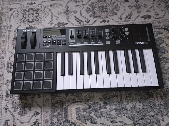 M Audio Code25